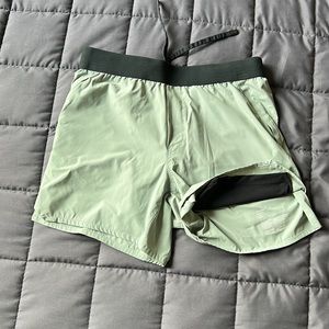 Ten Thousand 5” Tactical short